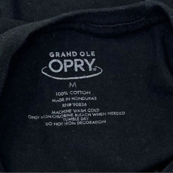 Grand Ole Opry Tee Women M Black Nashville Concert Music NWOT - Picture 4 of 7